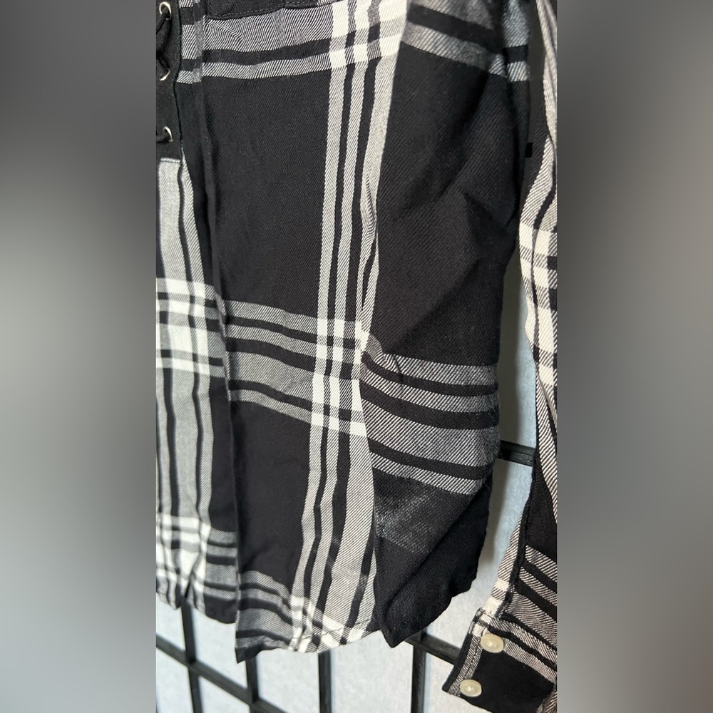 Express Cross Drawstring Plaid Top - Picture 6 of 7